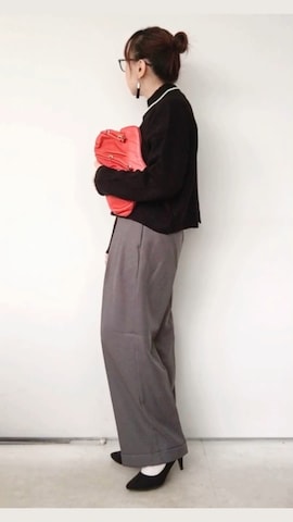 「アイテム（クラッチバッグ）」を使った、SACHIさん（レディース・150cm）の秋コーディネート