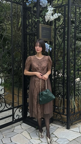 「アイテム（ドレス）」を使った、吉田歩美さん（レディース・174cm・30代）の秋コーディネート