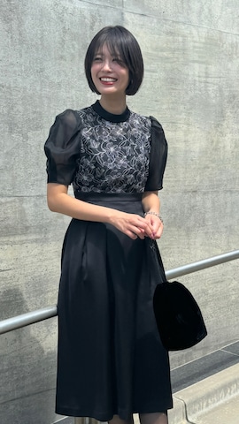 「アイテム（ドレス）」を使った、吉田歩美さん（レディース・174cm・30代）の秋コーディネート