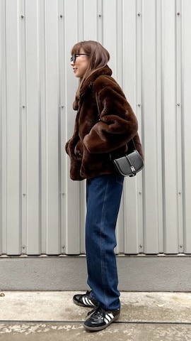 jakkeのアイテムを使ったMINAEさんのファッション動画