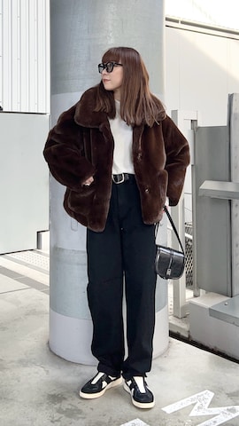 jakkeのアイテムを使ったMINAEさんのファッション動画