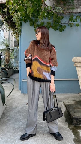 Ameriのアイテムを使ったMINAEさんのファッション動画