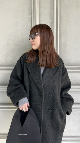 「アイテム（ピーコート）」を使った、MINAEさん（レディース・160cm）の秋コーディネート