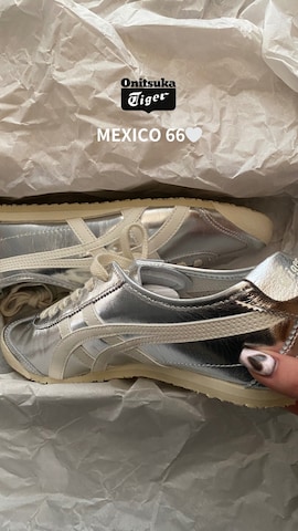 Acne Studiosの帽子を使ったmiyuさんのファッション動画