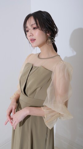 ドレスを使ったSHOP STAFFさんのファッション動画