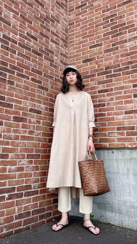 「アイテム（ビーチサンダル）」を使った、よしださん（レディース・169cm）の春コーディネート