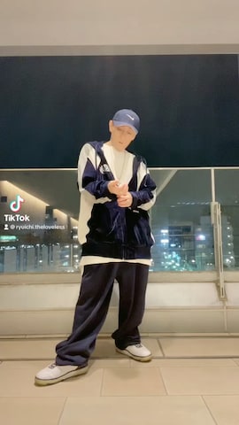 スウェットパンツを使った龍一 (The Loveless)®︎さんのファッション動画