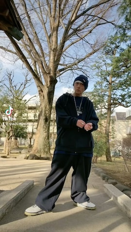 「ドゥーラグ」｜「アイテム（セットアップ）」を使った、龍一 (The Loveless)®︎さん（メンズ・168cm）の冬コーディネート