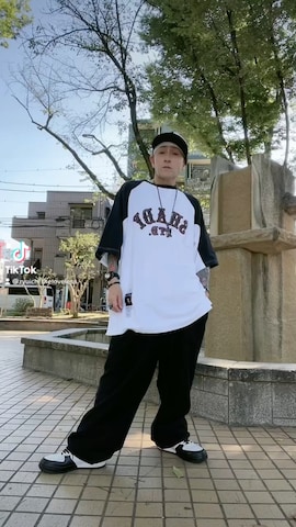 アナログ腕時計を使った龍一 (The Loveless)®︎さんのファッション動画