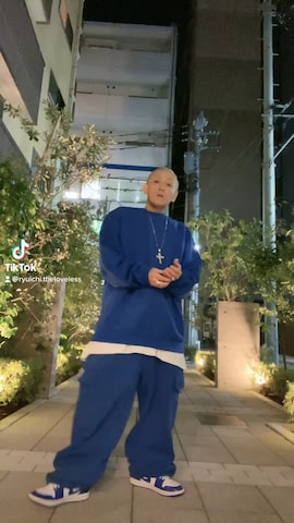 スウェットを使った龍一 (The Loveless)®︎さんのファッション動画