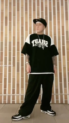 NIKEのスニーカーを使った龍一 (The Loveless)®︎さんのファッション動画