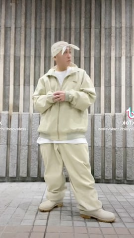 Doubleのパーカーを使った龍一 (The Loveless)®︎さんのファッション動画