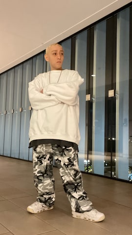 Doubleのスウェットを使った龍一 (The Loveless)®︎さんのファッション動画