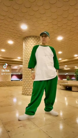 アナログ腕時計を使った龍一 (The Loveless)®︎さんのファッション動画