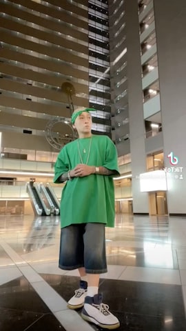 財布/小物を使った龍一 (The Loveless)®︎さんのファッション動画