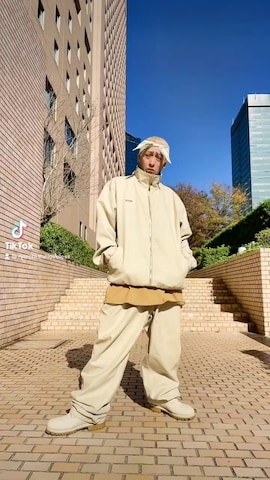 アナログ腕時計を使った龍一 (The Loveless)®︎さんのファッション動画