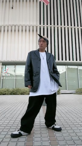 Doubleのジャケット/アウターを使った龍一 (The Loveless)®︎さんのファッション動画