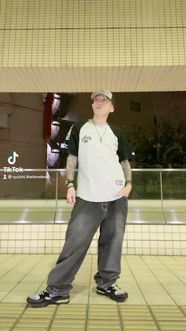 アナログ腕時計を使った龍一 (The Loveless)®︎さんのファッション動画