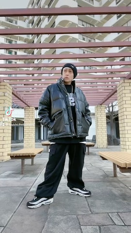 NIKEのスニーカーを使った龍一 (The Loveless)®︎さんのファッション動画