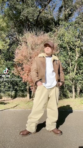 ミリタリージャケットを使った龍一 (The Loveless)®︎さんのファッション動画