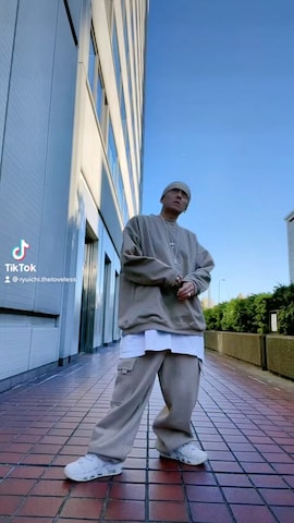 アナログ腕時計を使った龍一 (The Loveless)®︎さんのファッション動画