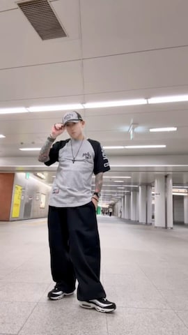 「アイテム（タンクトップ）」を使った、龍一 (The Loveless)®︎さん（メンズ・168cm）の秋コーディネート