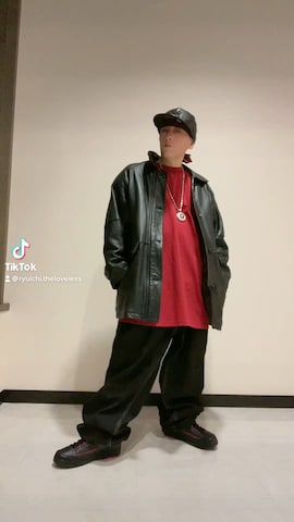 アナログ腕時計を使った龍一 (The Loveless)®︎さんのファッション動画