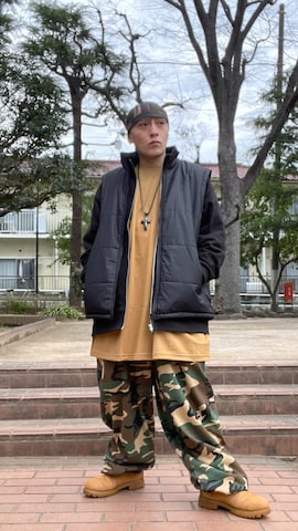「アイテム（ダウンベスト）」を使った、龍一 (The Loveless)®︎さん（メンズ・168cm）の春コーディネート