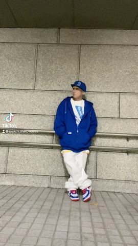 「アイテム（その他ヘアアクセサリー、イエロー系）」を使った、龍一 (The Loveless)®︎さん（メンズ・168cm）の冬コーディネート