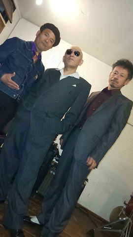 「アイテム（ポケットチーフ）」を使った、龍一 (The Loveless)®︎さん（メンズ・168cm）の春コーディネート