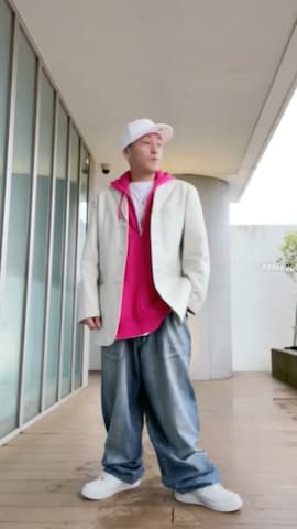 Doubleのジャケット/アウターを使った龍一 (The Loveless)®︎さんのファッション動画