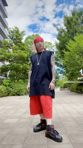 「アイテム（その他ヘアアクセサリー）」を使った、龍一 (The Loveless)®︎さん（メンズ・168cm）の夏コーディネート