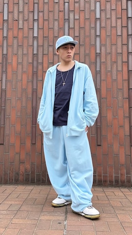 「アイテム（その他ヘアアクセサリー）」を使った、龍一 (The Loveless)®︎さん（メンズ・168cm）の春コーディネート