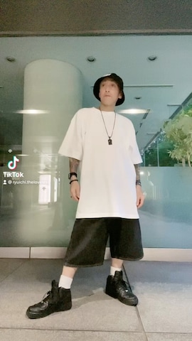 アナログ腕時計を使った龍一 (The Loveless)®︎さんのファッション動画