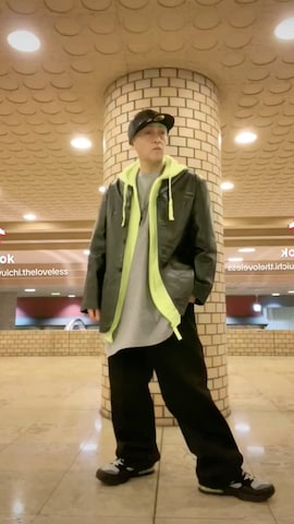 「アイテム（その他ヘアアクセサリー、イエロー系）」を使った、龍一 (The Loveless)®︎さん（メンズ・168cm）の冬コーディネート