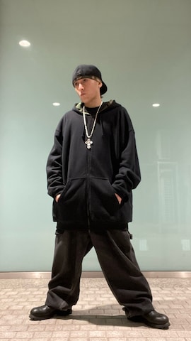 「アイテム（その他ヘアアクセサリー）」を使った、龍一 (The Loveless)®︎さん（メンズ・168cm）の秋コーディネート