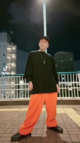 スウェットパンツを使った龍一 (The Loveless)®︎さんのファッション動画