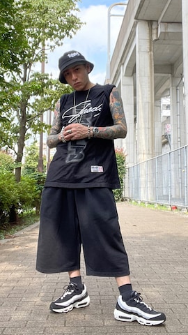 NIKEのスニーカーを使った龍一 (The Loveless)®︎さんのファッション動画