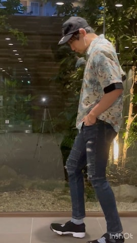 UNIQLOのレッグウェアを使ったまっちゃんさんのファッション動画