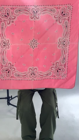 「アイテム（バンダナ/スカーフ）」を使った、oillnomuraさん（メンズ・175cm・40代）の春コーディネート