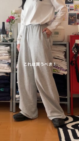 「アイテム（スウェットパンツ）」を使った、LEIさん（レディース・156cm）の春コーディネート