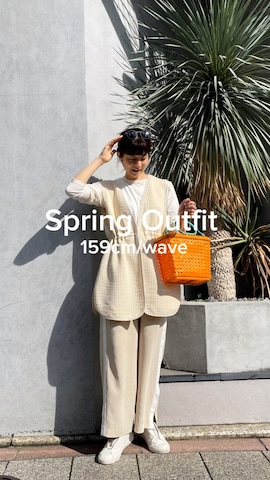 「アイテム（長傘、ブラウン系）」を使った、ayaさん（レディース・159cm）の春コーディネート