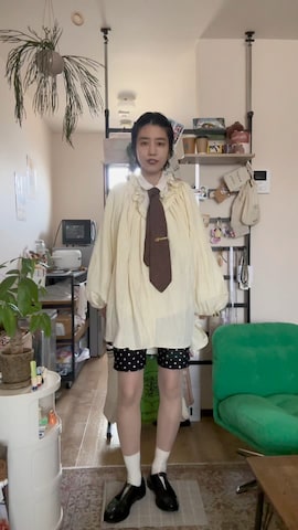 Needlesのパンツを使ったmiyuさんのファッション動画