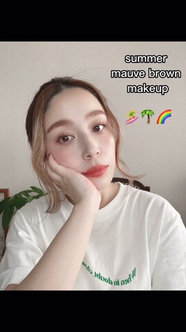 CLIOのアイシャドウを使ったenappiさんのファッション動画