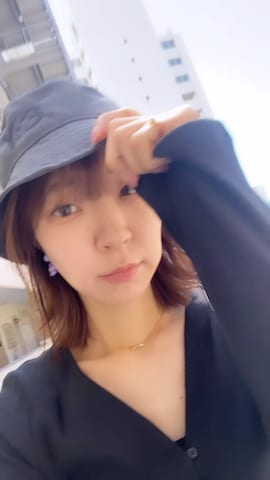 MARY QUANTのアクセサリーを使った⊿mey さんのファッション動画