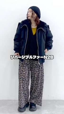 スラックスを使ったChisaさんのファッション動画