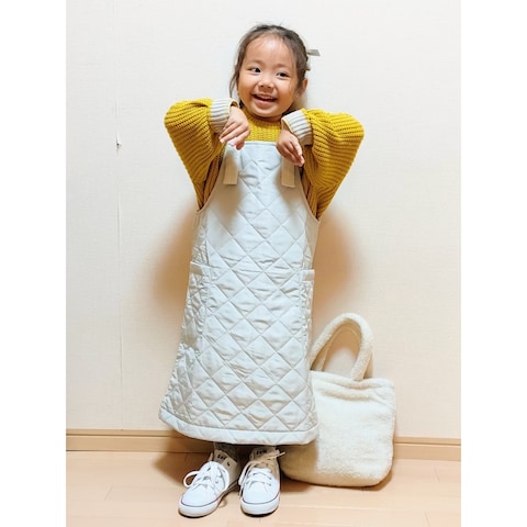 「白スニーカー」｜Yuka  さん（キッズ・100cm）の秋コーディネート