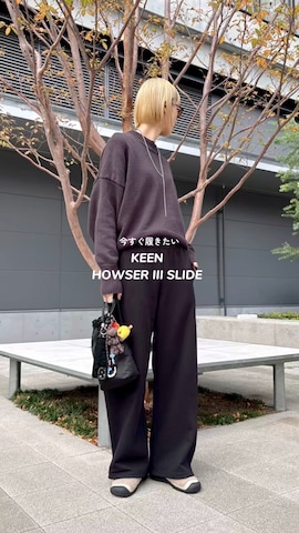 「アイテム（スリッポン）」を使った、maichinさん（レディース・178cm）の秋コーディネート