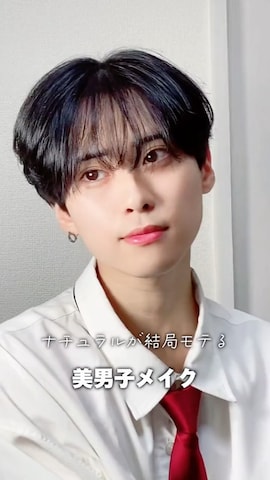「アイテム（フェイスパウダー）」を使った、SHOTAさん（メンズ・176cm）の春コーディネート