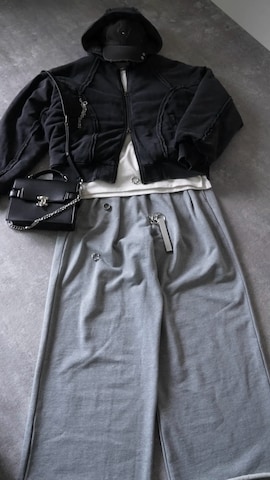 ADRERの帽子を使った犬飼京 inukai keiさんのファッション動画